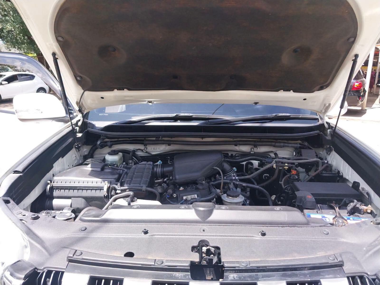 2016 Toyota Land Cruiser