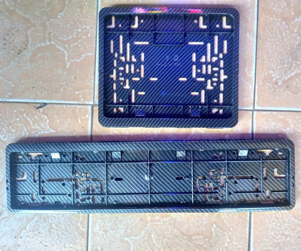 Number plate holder