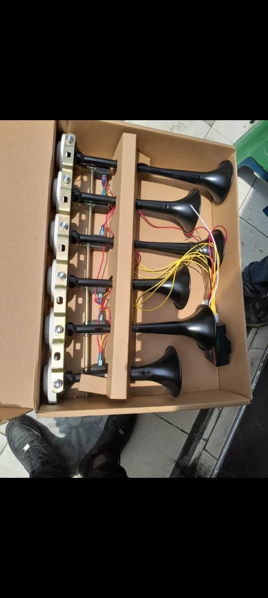 6-pipe musical air pressure horn kit