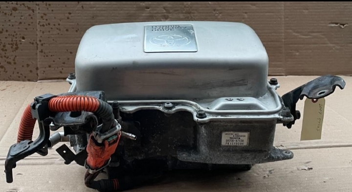 Toyota hybrid inverter