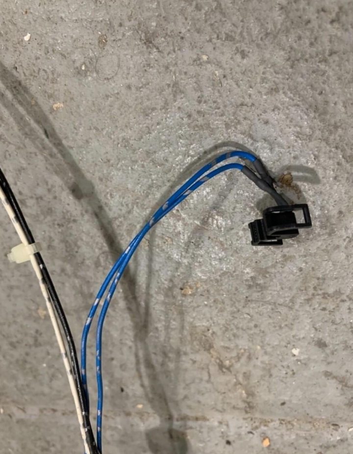 Hybrid battery temperature sensor