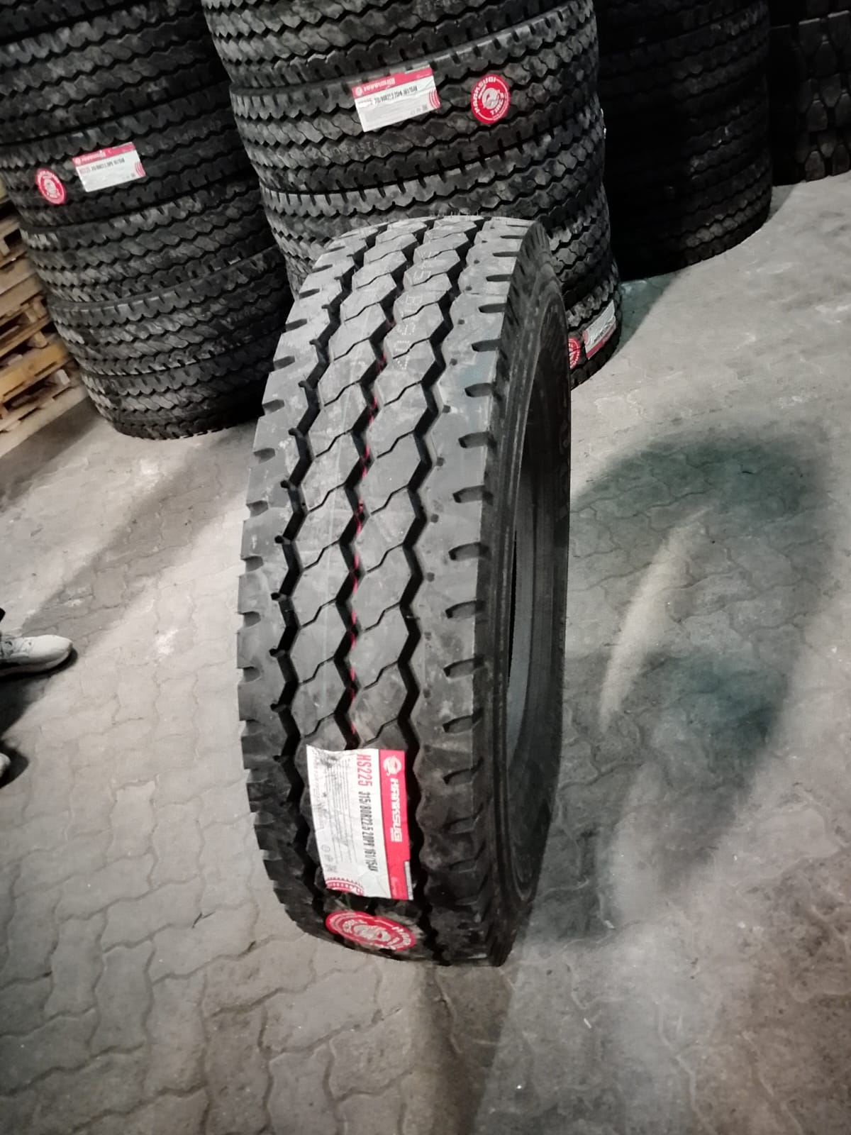Heavy Duty Truck tire -16.9-30