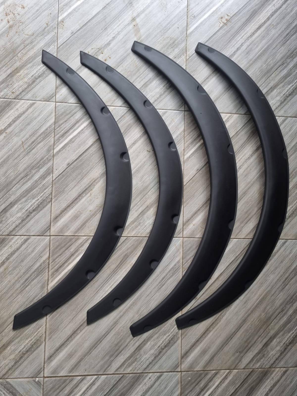 UNIVERSAL FENDERS