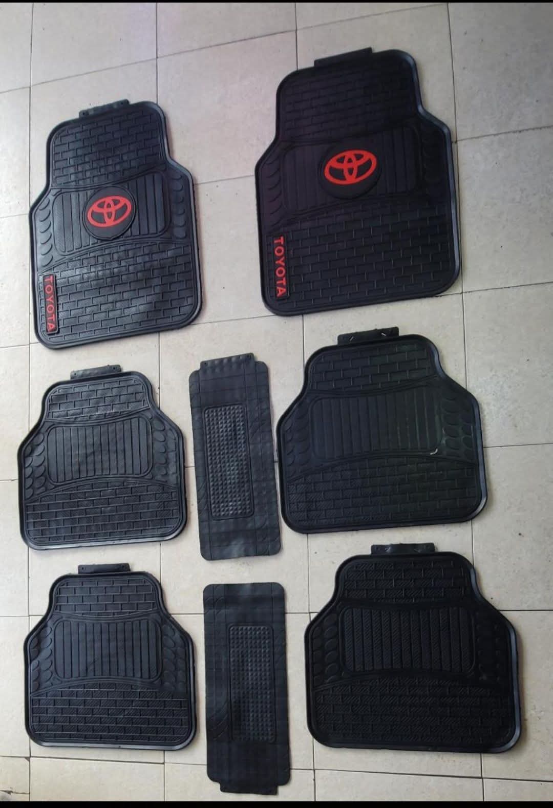Universal car mat 7pcs